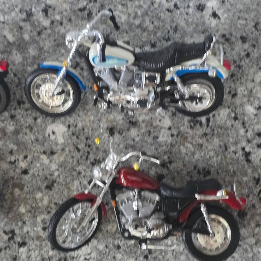 Lot of 9 Maisto Harley-Davidson 1:18 Scale Diecast Motorcycles Biker Moto